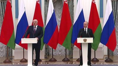 По итогам семичасовой встречи лидеры России и Белоруссии дали пресс-конференцию