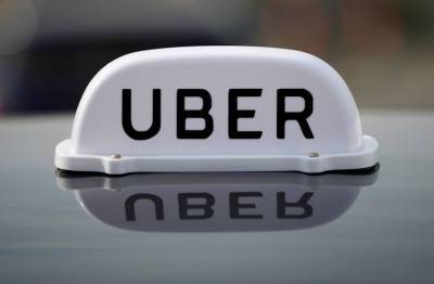 Суд во Франции обязал Uber выплатить таксистам €180 тыс. компенсаций