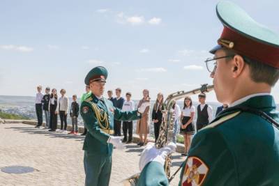 Оркестр Росгвардии выступил на церемонии вручения паспортов в Пятигорске