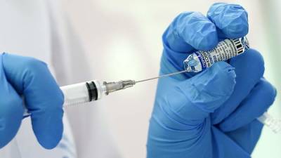 Гинцбург сообщил о защите вакцины «Спутник V» от всех штаммов COVID-19