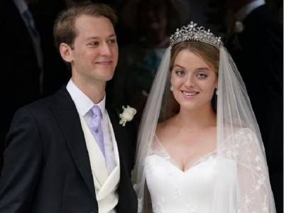 Внучка двоюродной сестры королевы Елизаветы II сыграла свадьбу — второй раз за год
