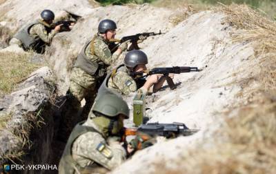 Боевики на Донбассе обстреливали позиции ООС и запускали беспилотники