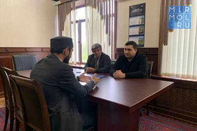 Руководитель ЦУР РД встретился с представителями дагестанского Муфтията