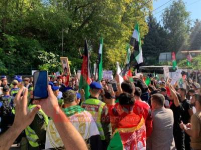 «Пакистан — прочь!»: украинские афганцы митингуют у посольства Исламабада