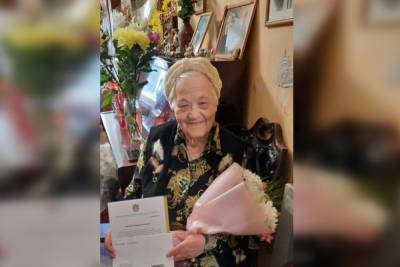 Ветеран из Петербурга Людмила Осипова отметила 100-летний юбилей