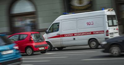 В Москве один человек погиб и двое пострадали при обрушении лестницы в доме