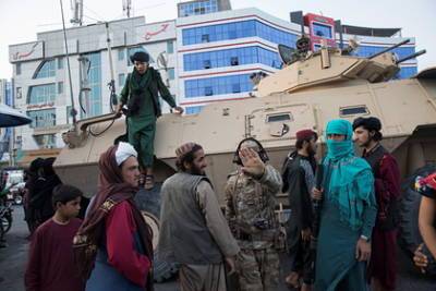 Эвакуация женщин из Афганистана провалилась из-за спящего талиба