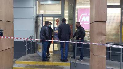 Магазин «Магнит» в Москве опечатали после отравления семьи