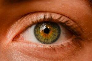 Дергающийся глаз - симптом опасного заболевания