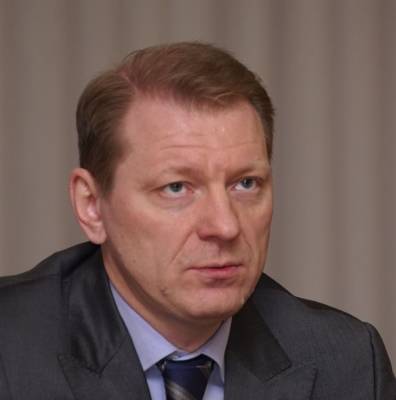 Пост занял Владимир Разумков, с июня этого года являвшийся заместителем министра экономведомства. Соответствующее распоряжение подписал глава региона Алексей Русских.