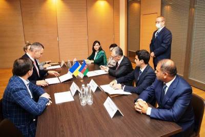 Баку и Киев подписали протокол о побратимстве (ФОТО)