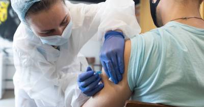 Голикова назала число вакцинированных от ковида россиян