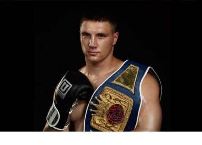 Знаменитый украинский боксер нокаутировал известного россиянина в первом раунде чемпионского боя