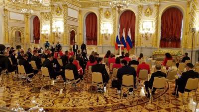 Российские призеры Олимпиады в Токио прибыли в Кремль на встречу с Путиным