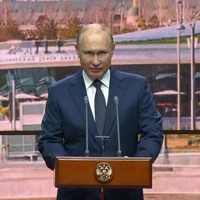 Путин поздравил москвичей и мэра столицы с Днём города