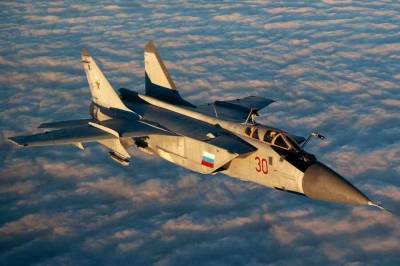 Российский истребитель МиГ-31 сопроводил патрульный самолет ВВС Норвегии над Баренцевым морем