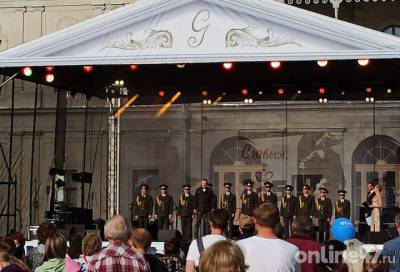 Губернатор Ленобласти посетил праздничный концерт в Гатчине, посвященный Дню города