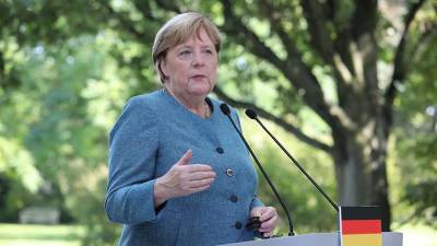 Меркель заявила о необходимости сохранения транзита газа через Украину