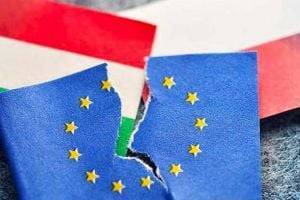 Польша пригрозила выйти из Евросоюза из-за конфронтации с Брюсселем