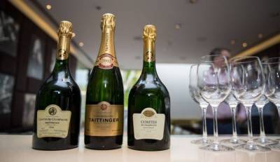 Поставки французского шампанского в Россию возобновятся 15 сентября