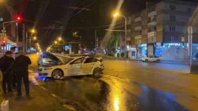 В ночном ДТП в Ростове пострадал человек
