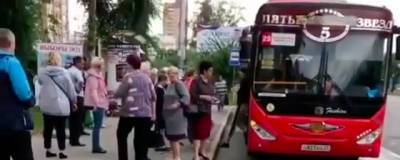 Хабаровские водители выгнали пассажиров из автобуса, чтобы помолиться