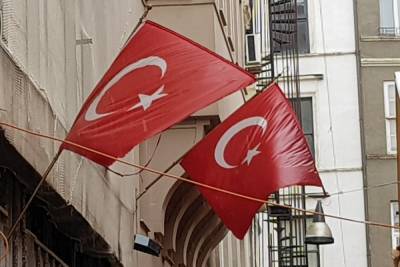 В Стамбуле прошла масштабная акция против новых ограничений для непривитых