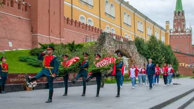 Собянин принял участие в возложении венков к Могиле Неизвестного Солдата