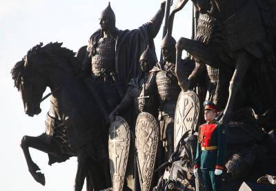Путин принял участие в открытии мемориала в честь Александра Невского