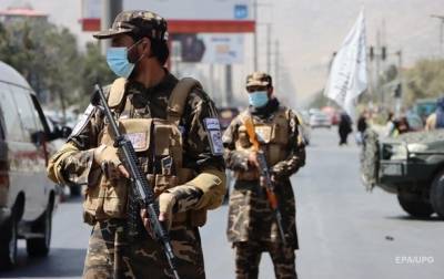 В Афганистане талибы подняли свой флаг над президентским дворцом