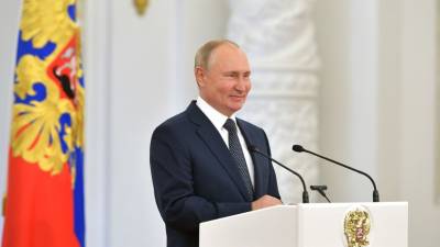 Путин наградил орденом Дружбы губернатора Курганской области