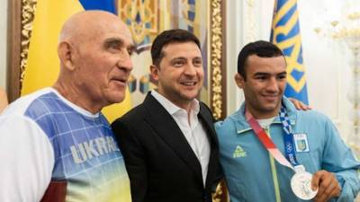 Зеленский наградил заслуженных спортсменов Украины