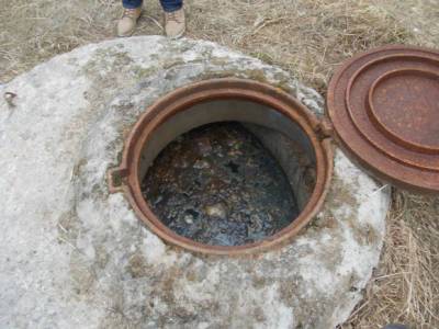 В Саратовской области пожилая пара погибла при очистке канализации