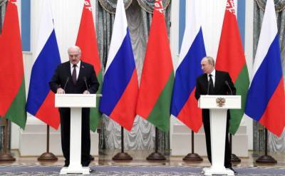 Прибалты занервничали: Путин додавливает самостийного Лукашенко