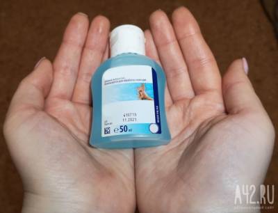 Дерматолог дала советы по спасению кожи рук после использования антисептиков и перчаток