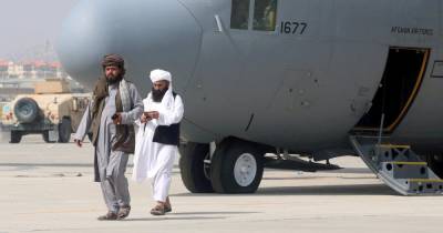 Власти США отправят в другую страну сбежавших из Афганистана летчиков