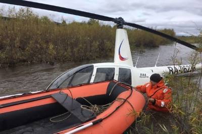 Фото неудачно приземлившегося в реку вертолёта в Чите прислали очевидцы