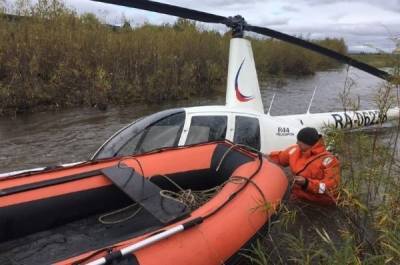 В Чите вертолёт Robinson упал в воду