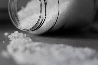 Петербуржцев предупредили об опасности продуктов, содержащих «скрытую соль»