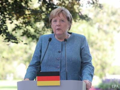 Меркель заявила, что Беларусь использует мигрантов для гибридных атак против ЕС