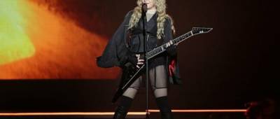 «Голая» фотосессия Мадонны привела фанатов в ужас (ФОТО)