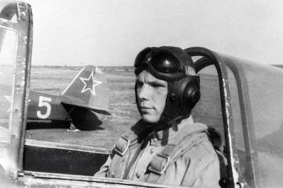Как поступили с курсантами, которые избили Гагарина в авиационном училище