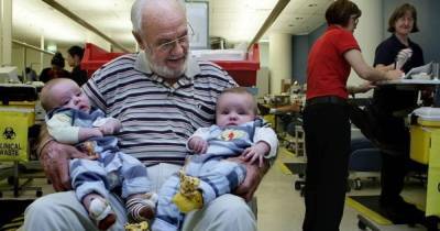 Человек, чья кровь спасла 2,4 млн младенцев: неимоверная история Джеймса Харрисона