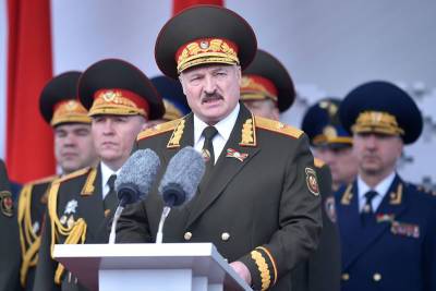 Лукашенко: Белоруссия купит у России оружия на миллиард долларов