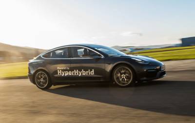 Электромобиль Tesla Model Y оснастили бензиновым мотором и гибридным приводом