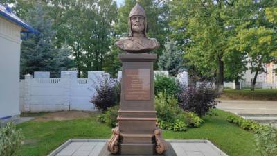 Бюст князя Александра Невского установили в Подмосковье возле одноименного храма