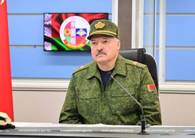 Лукашенко заявил о планах установить ракетные комплексы С-400 вдоль белорусско-украинской границы