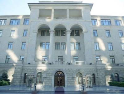 Баку пожаловался Минобороны России на «незаконные перемещения» в Нагорном Карабахе