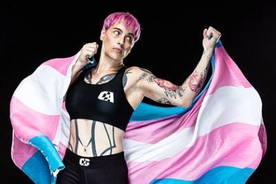 Лорел Хаббард - Боец-трансгендер из спецназа победила француженку в дебютном поединке ММА - lenta.ru - США - Токио - Новая Зеландия