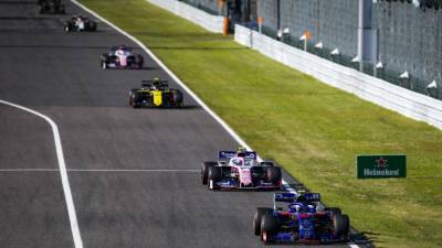 Хэмилтон и Ферстаппен столкнулись во время гонки «Формулы-1» в Италии